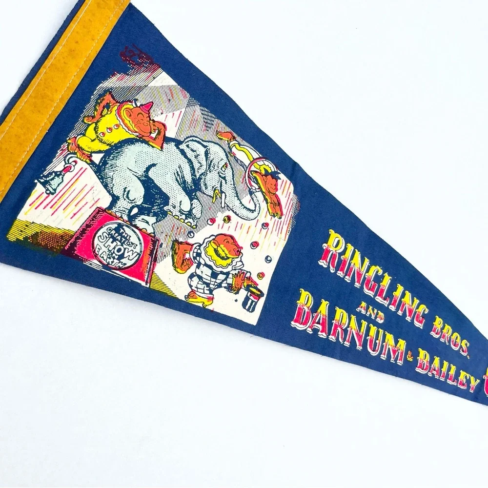 Vintage Ringling Brothers and Barnum & Bailey Circus Felt Souvenir Pennant - Picture 4 of 9